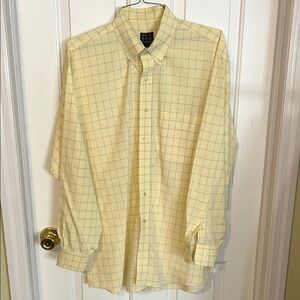 Jos. A. Bank Yellow Plaid Casual button down shirt. Size L.Traveler’s Collection